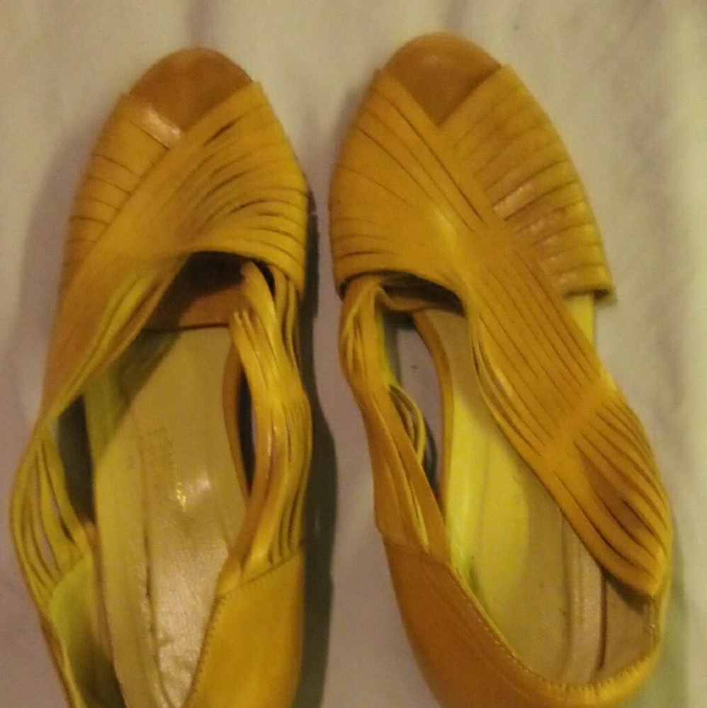 WERATI SHOES
